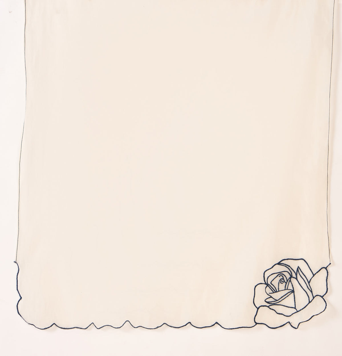 ROSE BALLAD: IVORY CHANDERI DUPATTA WITH BLUE ROSE SCALLOP