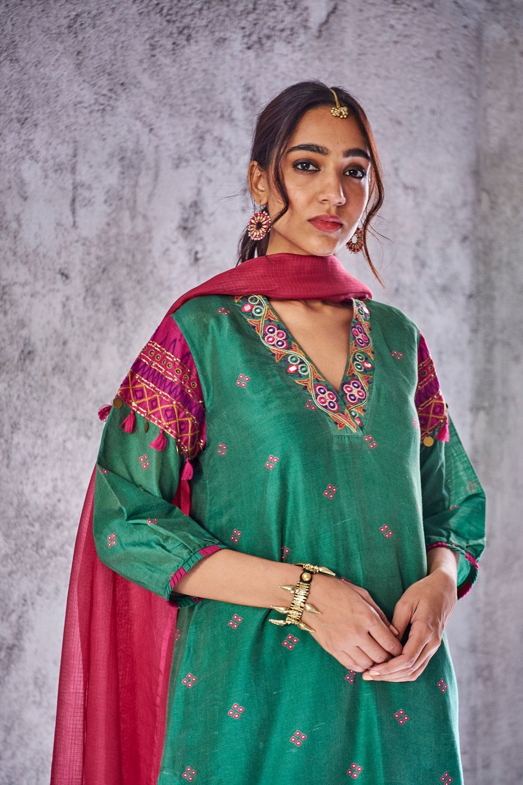 GREEN CHANDERI EMBROIDERED PRAKRITI KURTA SET