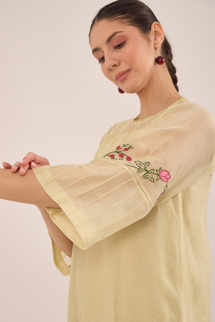 CHINAR: CHANDERI FLORAL EMBROIDERY WITH STRIPES KURTA - GREEN