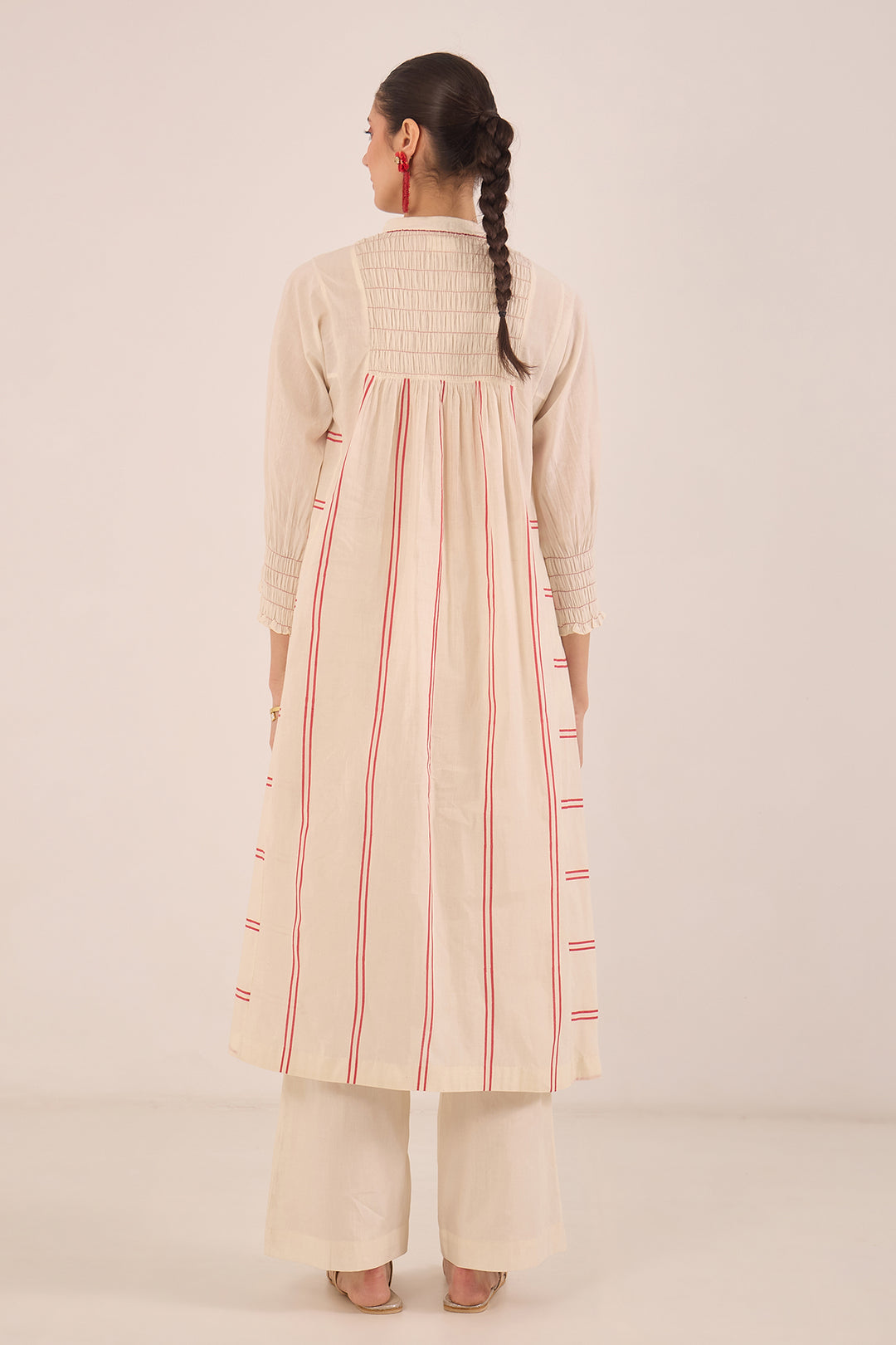 Women’s ivory kurta outfit