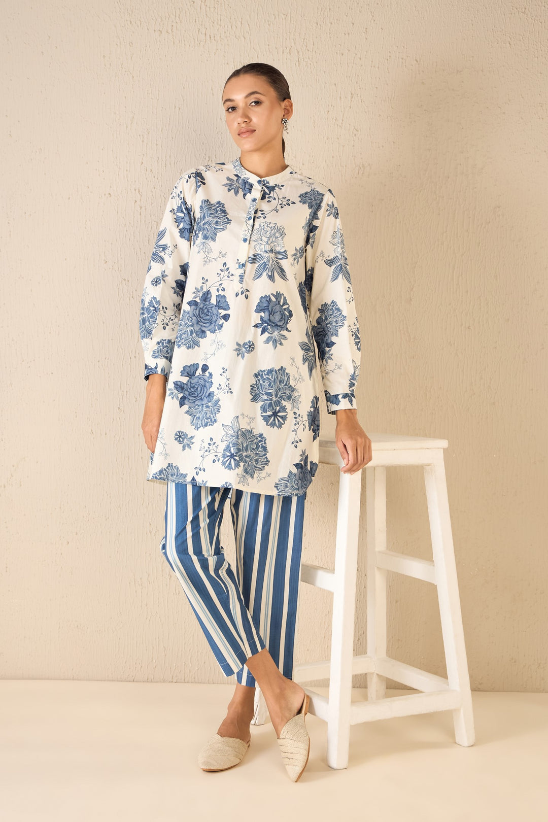 FLORAL FANTASY: BLUE LINE FLORAL TUNIC