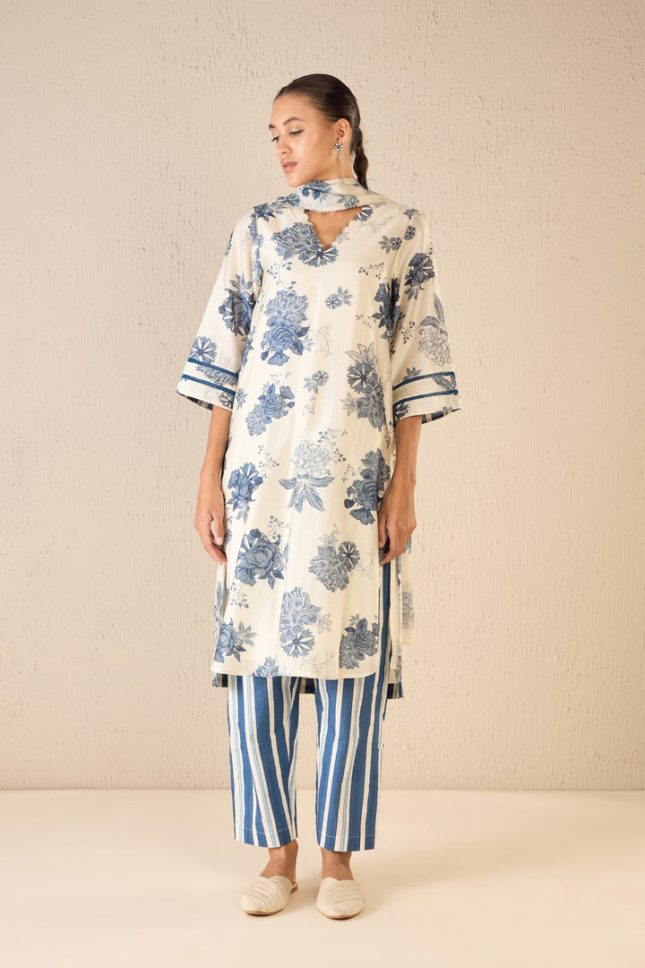 FLORAL FANTASY: BLUE FLORAL SCALLOP NECK KURTA