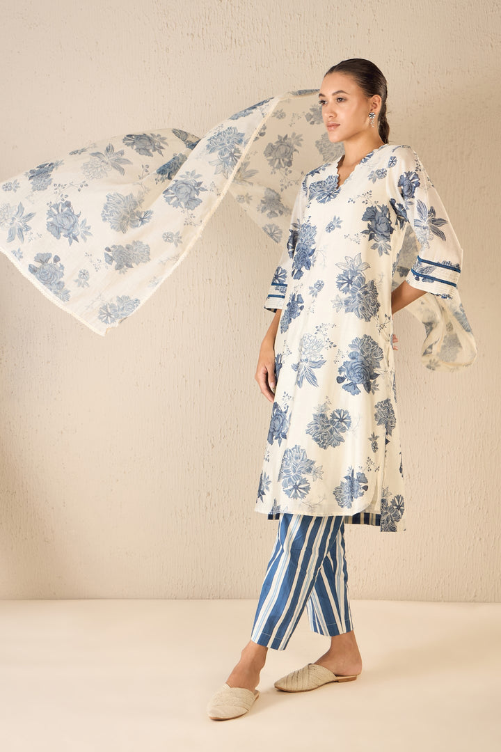 FLORAL FANTASY: BLUE FLORAL DUPATTA