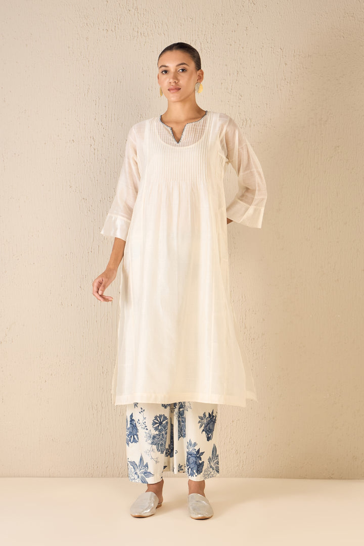 FLORAL CREAM: IVORY PINTUCK CHOGA