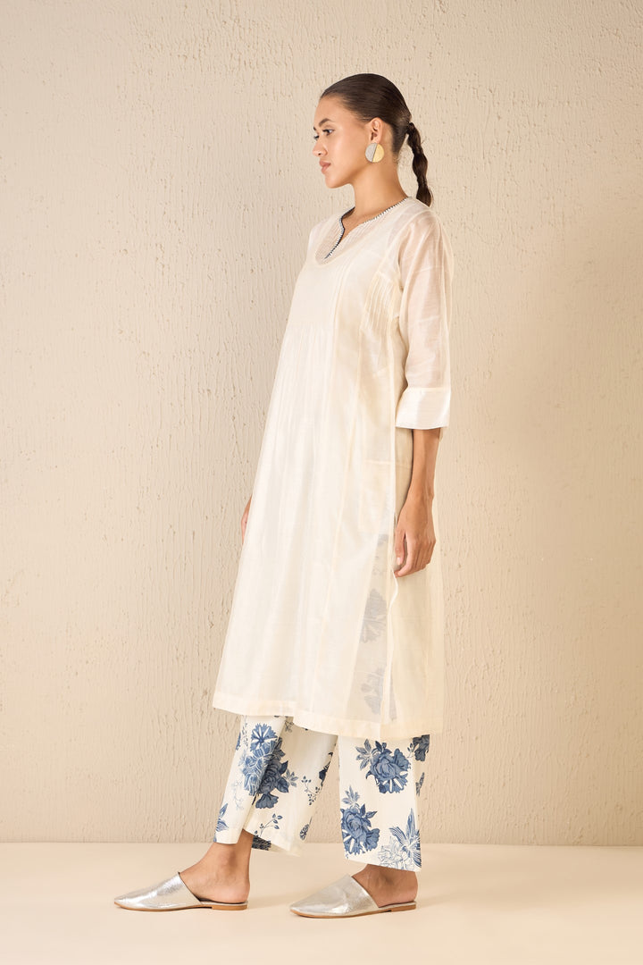 FLORAL CREAM: IVORY PINTUCK CHOGA