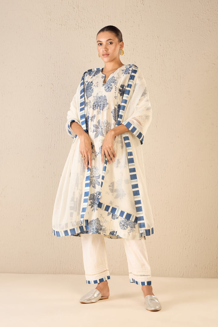 FLORAL FANTASY: BLUE FLORAL CHOGA SET