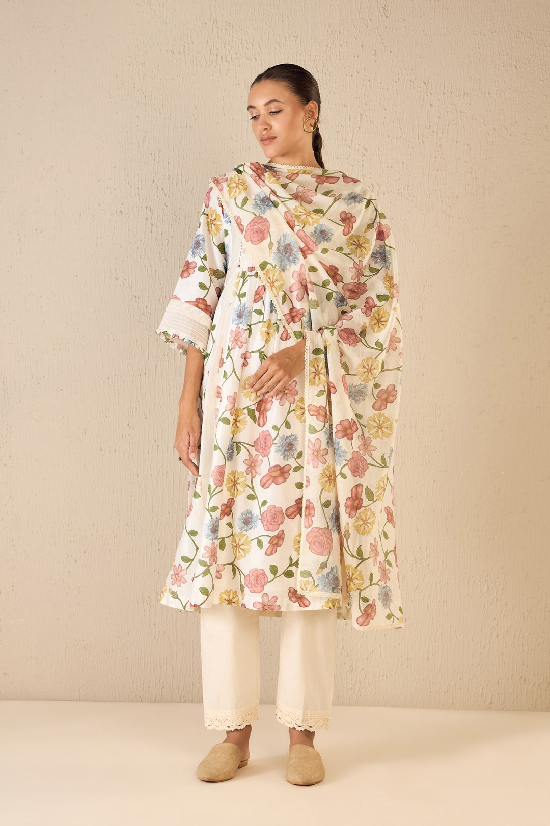 PETALNET: IVORY LACE PANTS