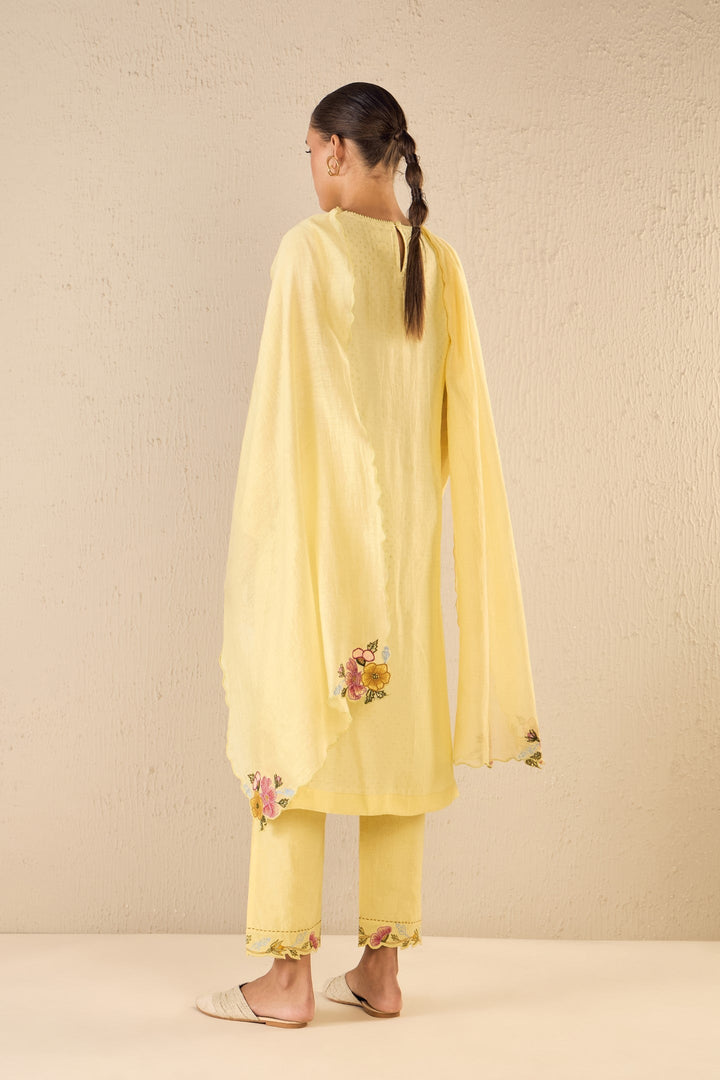 GARDEN GLORY: YELLOW APPLIQUE FLORAL BUNCH KURTA