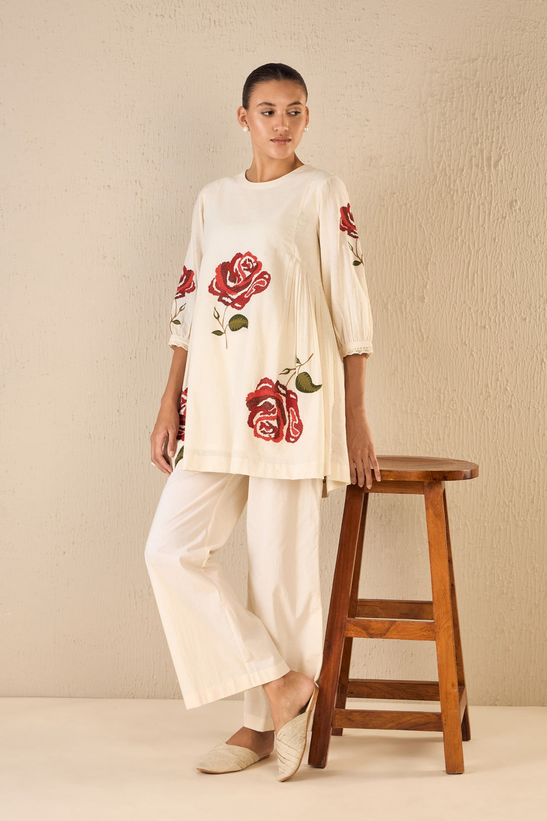 ROYAL ROSE: IVORY SIDE GATHERS TUNIC