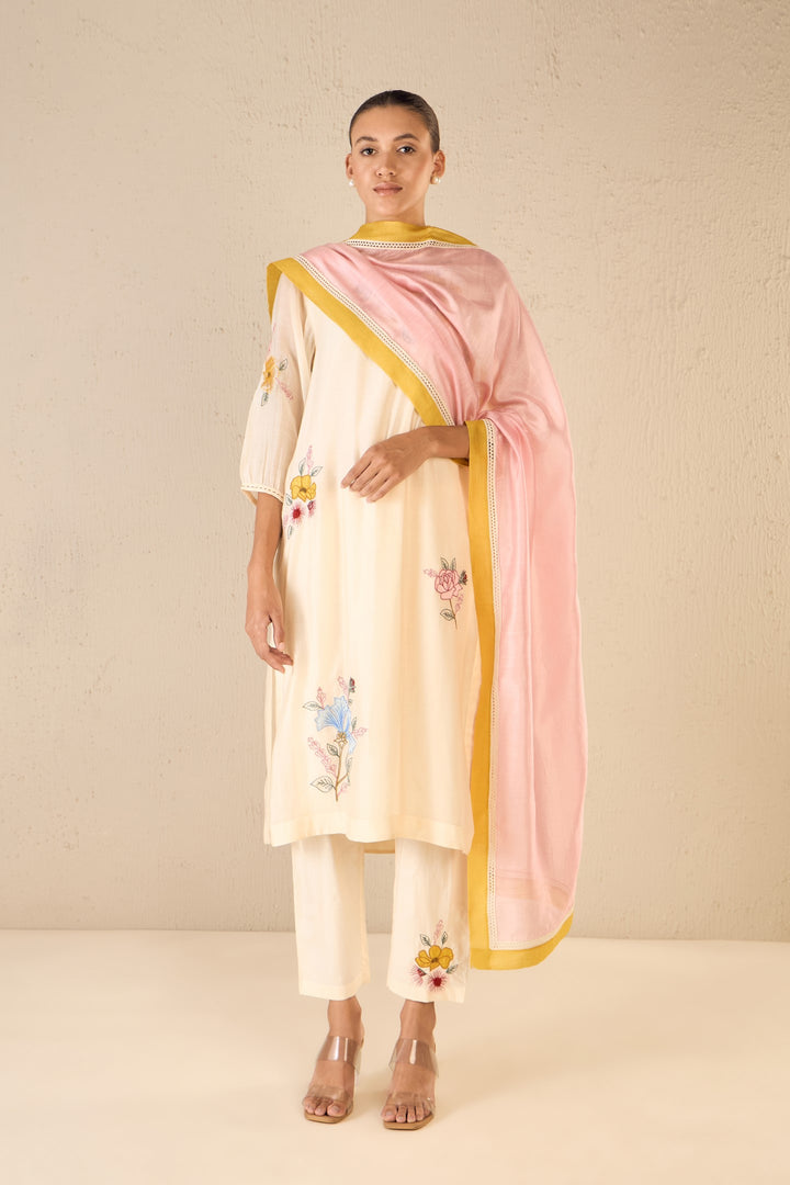 PETAL PATCH: IVORY FLORAL APPLIQUE KURTA SET