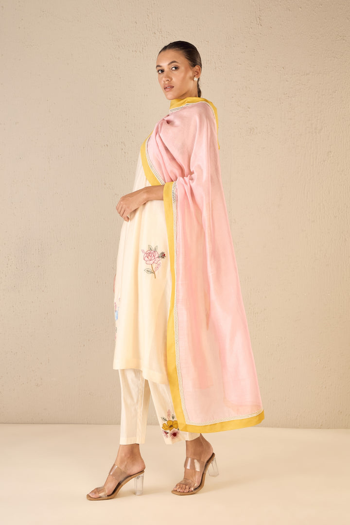 PETAL PATCH: IVORY FLORAL APPLIQUE KURTA SET