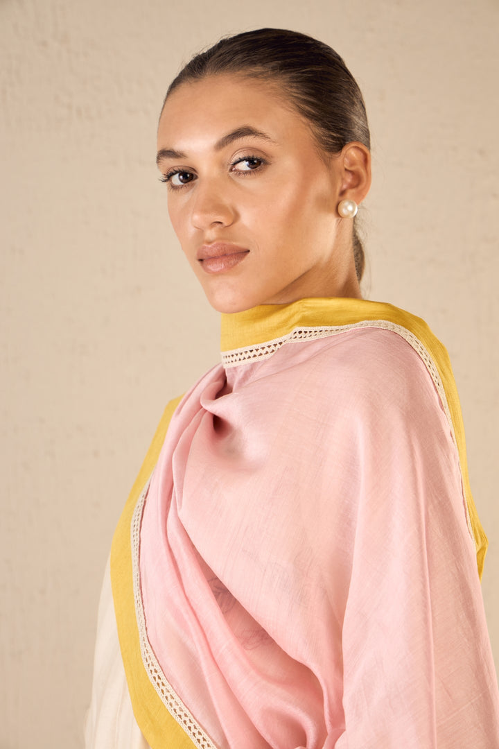 PETAL PATCH: IVORY FLORAL APPLIQUE KURTA SET