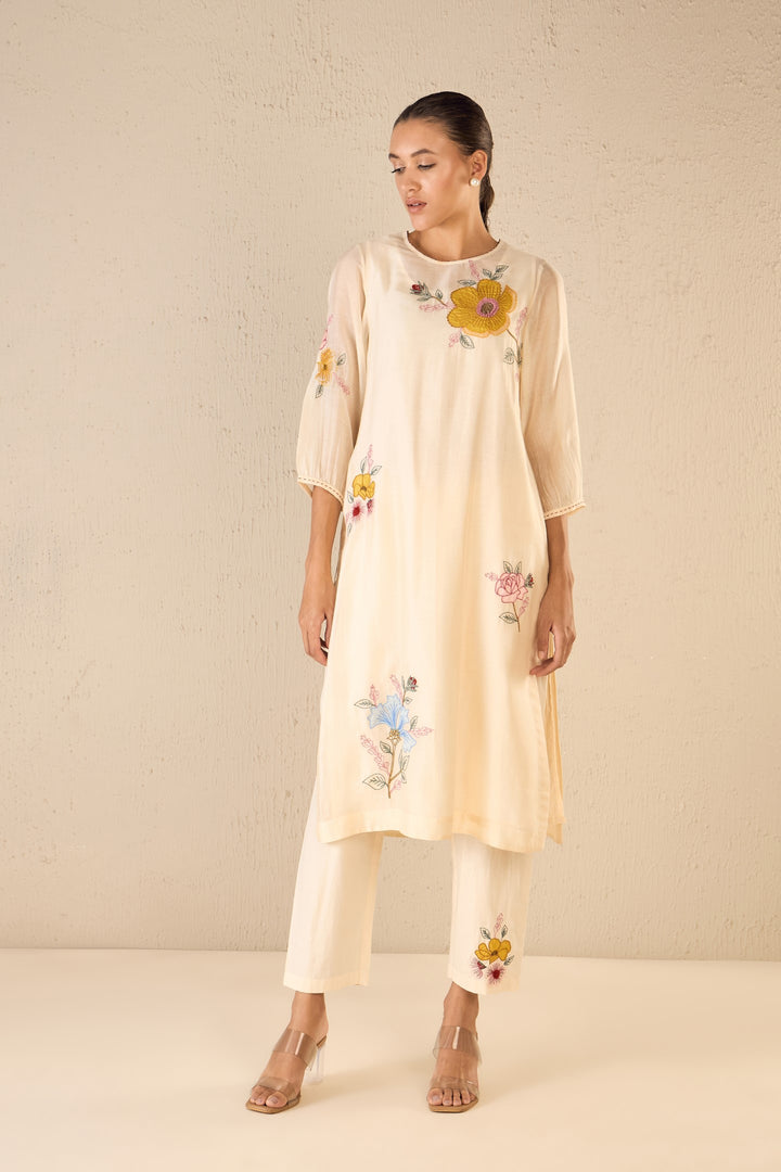 PETAL PATCH: IVORY FLORAL APPLIQUE KURTA SET