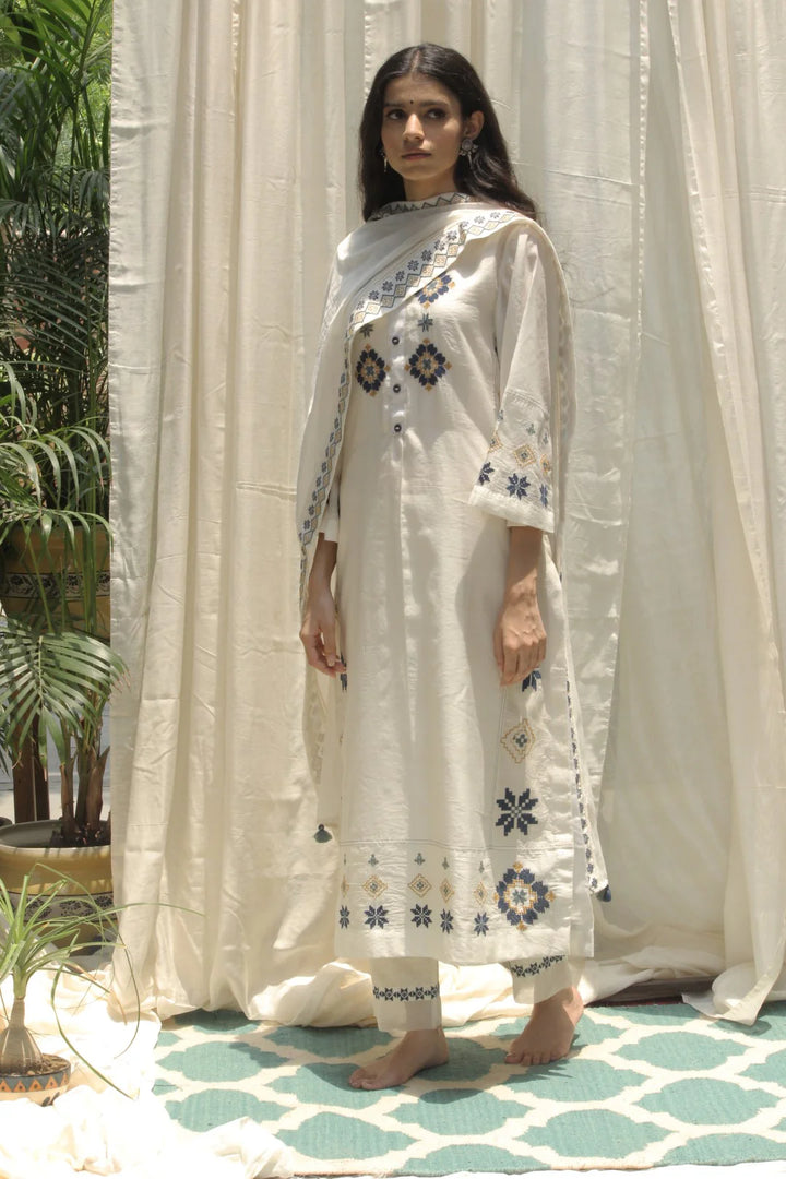 CREAM CHANDERI AZTEC EMBROIDERED KALI KURTA SET
