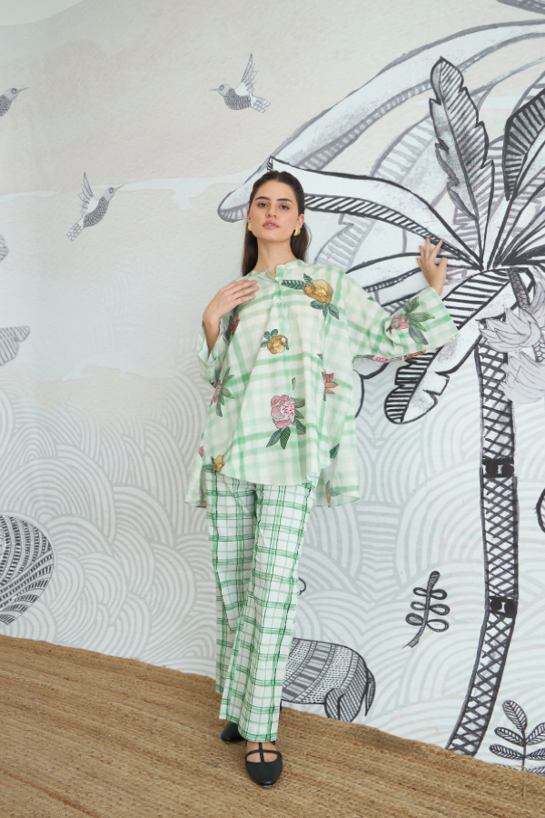 GREEN CHECK FLOWER PLACEMENT GREEN CHECK PANTS