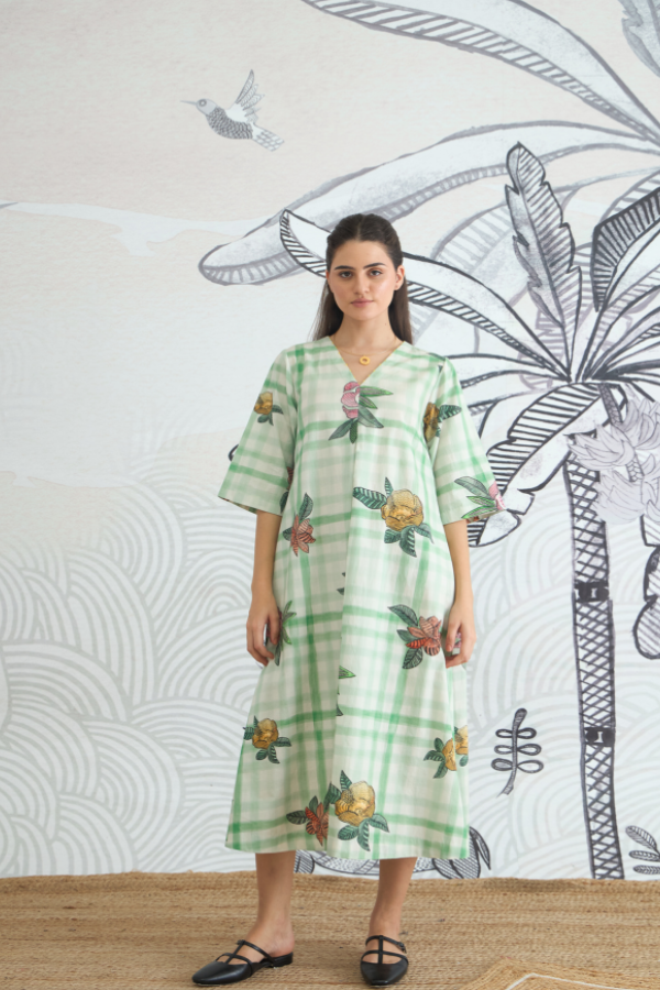 GREEN CHECK V-NECK LONG DRESS WITH SLEEVES