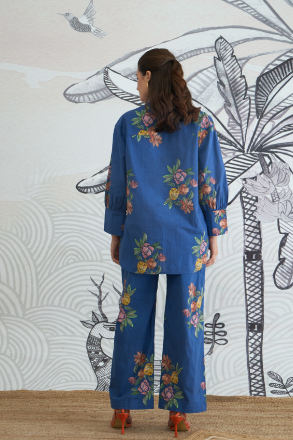 BLUE FLOWER BIG COLLAR SHIRT WITH BLUE FLOWER PANTS