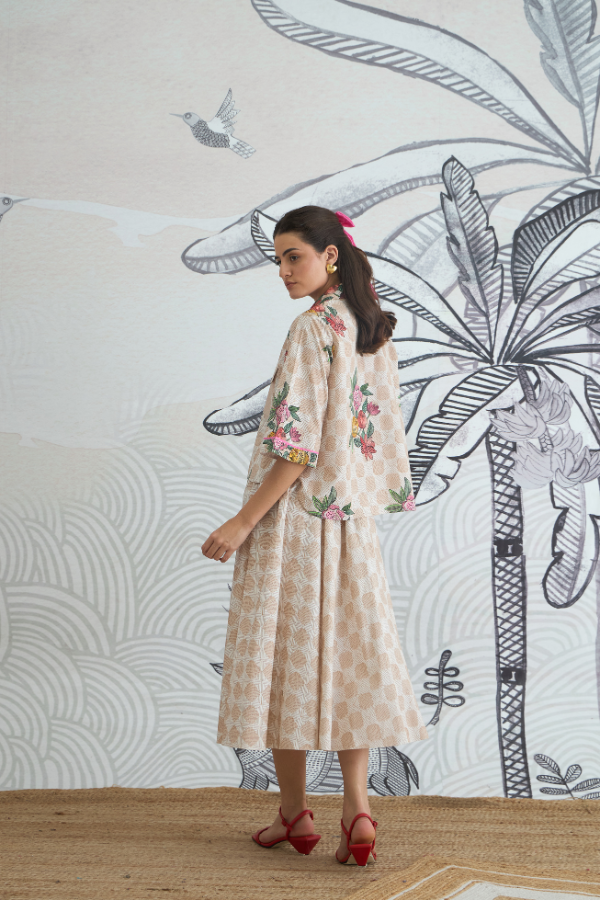 BEIGE CHECK FLOWER CROP SHIRT WITH BEIGE CHECK SKIRT
