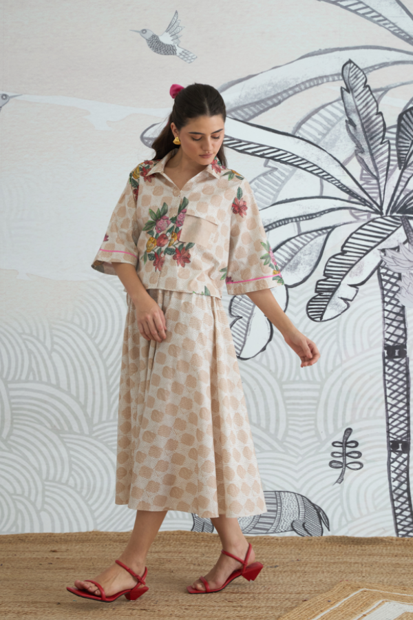 BEIGE CHECK FLOWER CROP SHIRT WITH BEIGE CHECK SKIRT