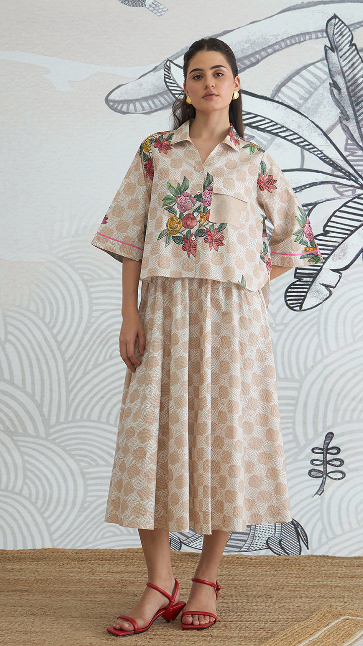 BEIGE CHECK FLOWER CROP SHIRT