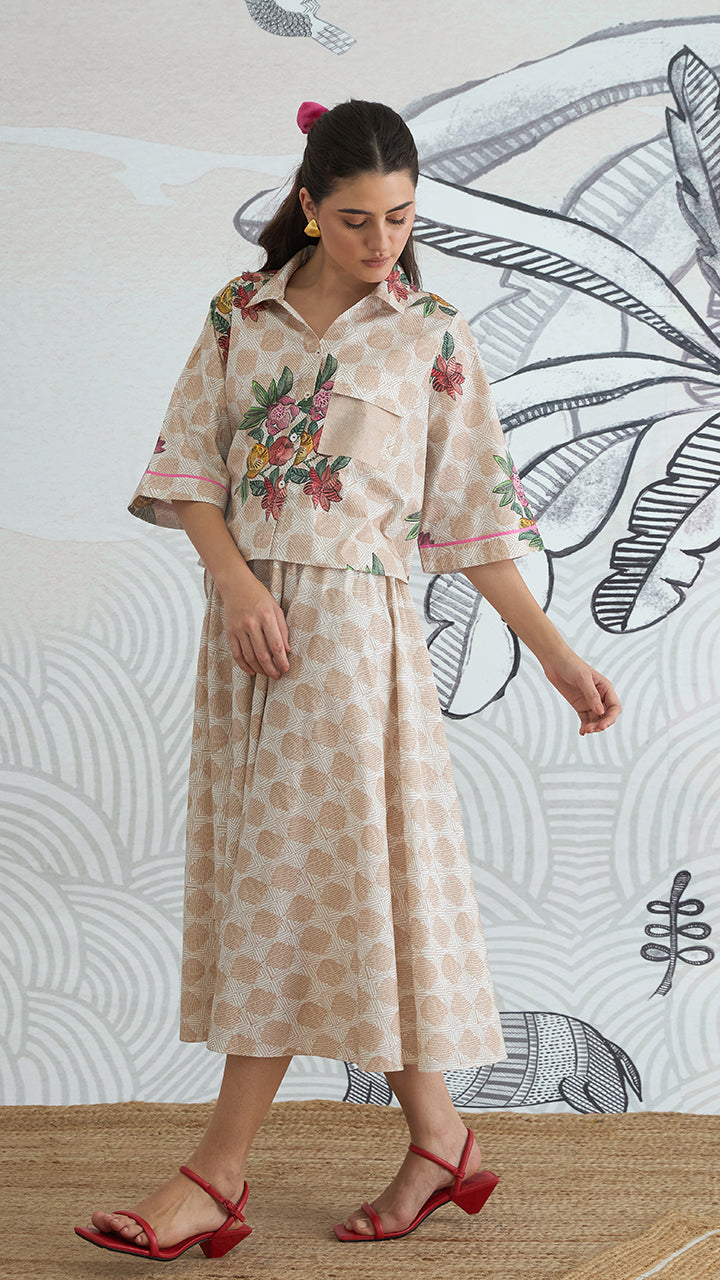 BEIGE CHECK FLOWER CROP SHIRT