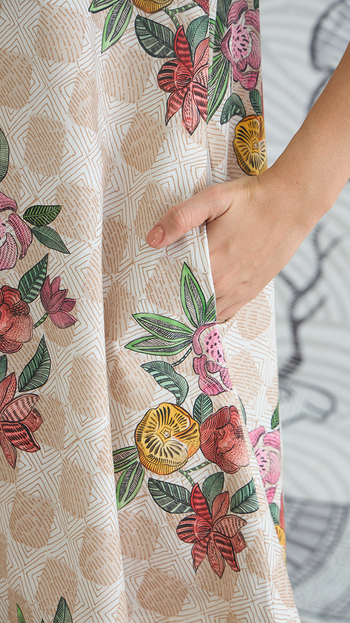 BEIGE CHECK FLOWER BOX PLEAT DRESS