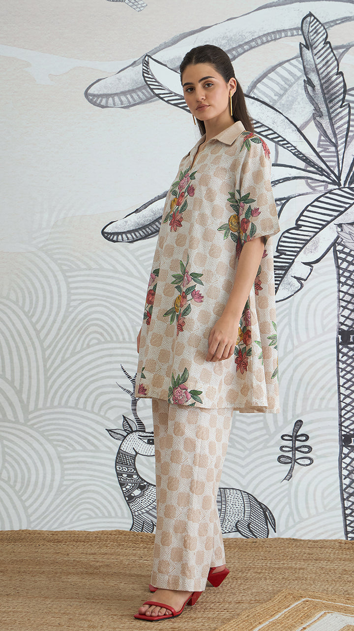 BEIGE CHECK FLOWER BOX PANTS