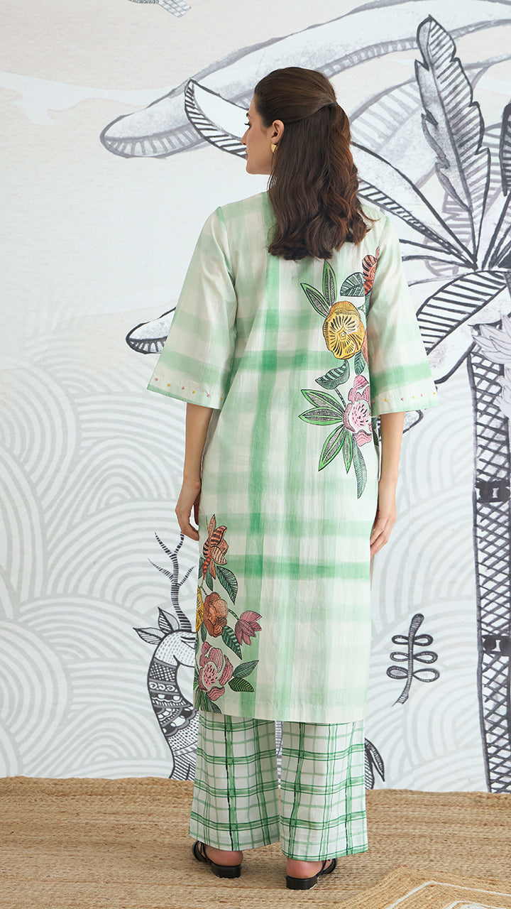 GREEN CHECK FLOWER PLACEMENT KURTA