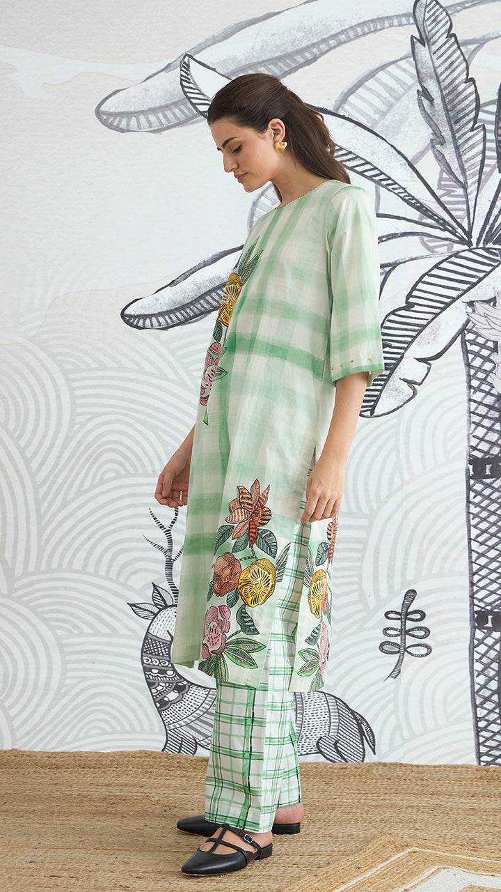 GREEN CHECK FLOWER PLACEMENT KURTA