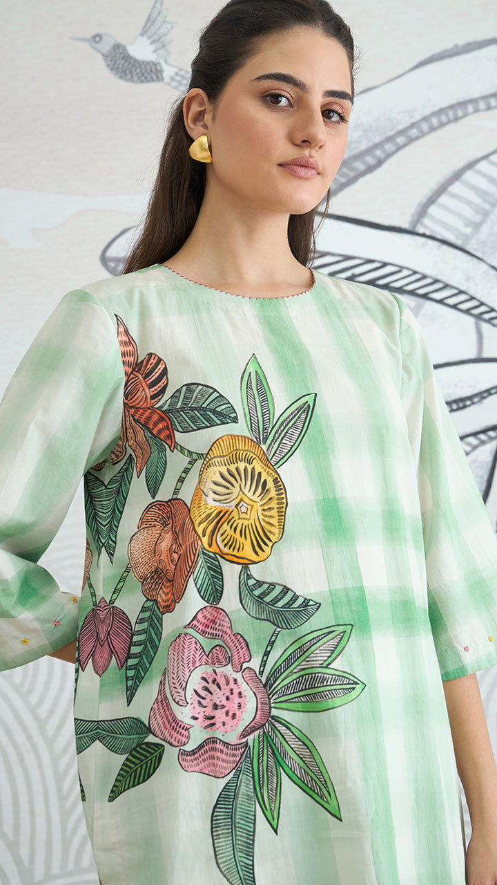 GREEN CHECK FLOWER PLACEMENT KURTA
