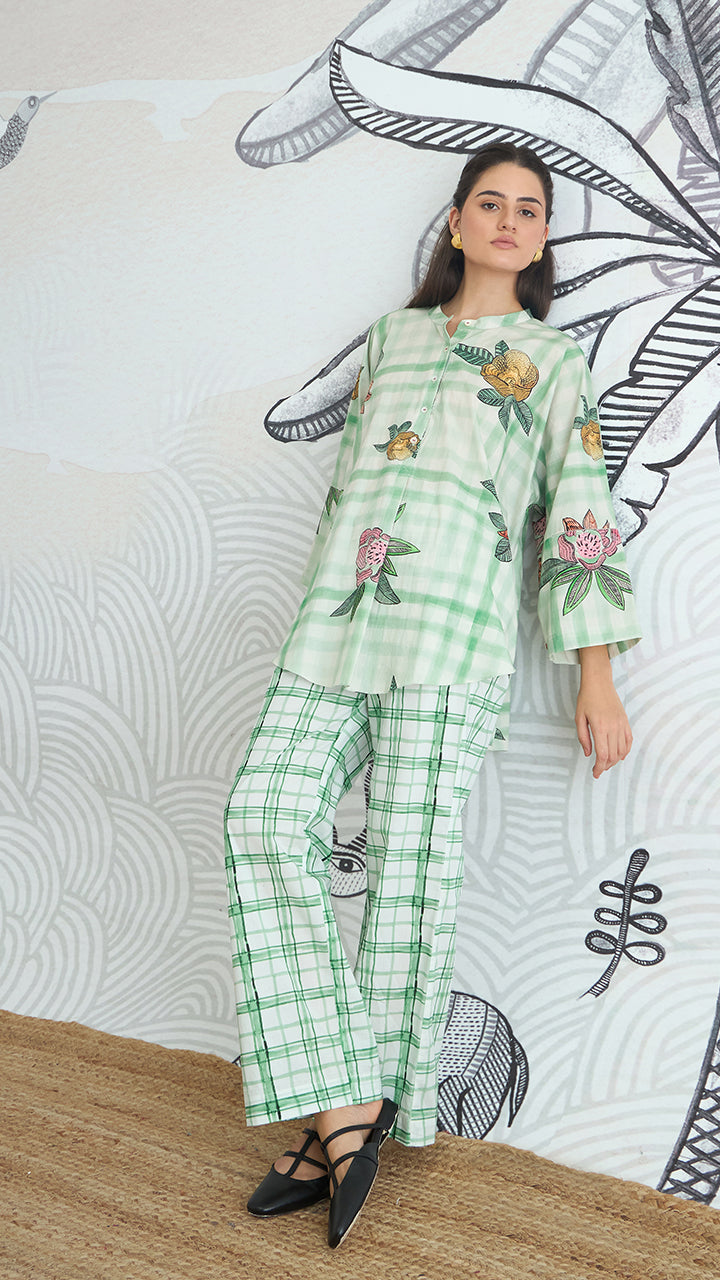 GREEN CHECK FLOWER PLACEMENT GREEN CHECK PANTS