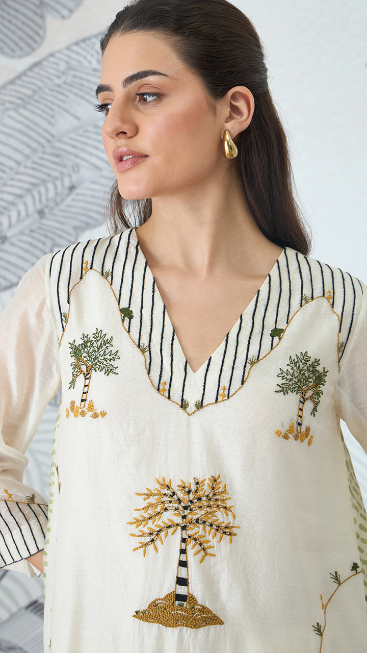 MOUNTAIN EMBROIDERY KURTA