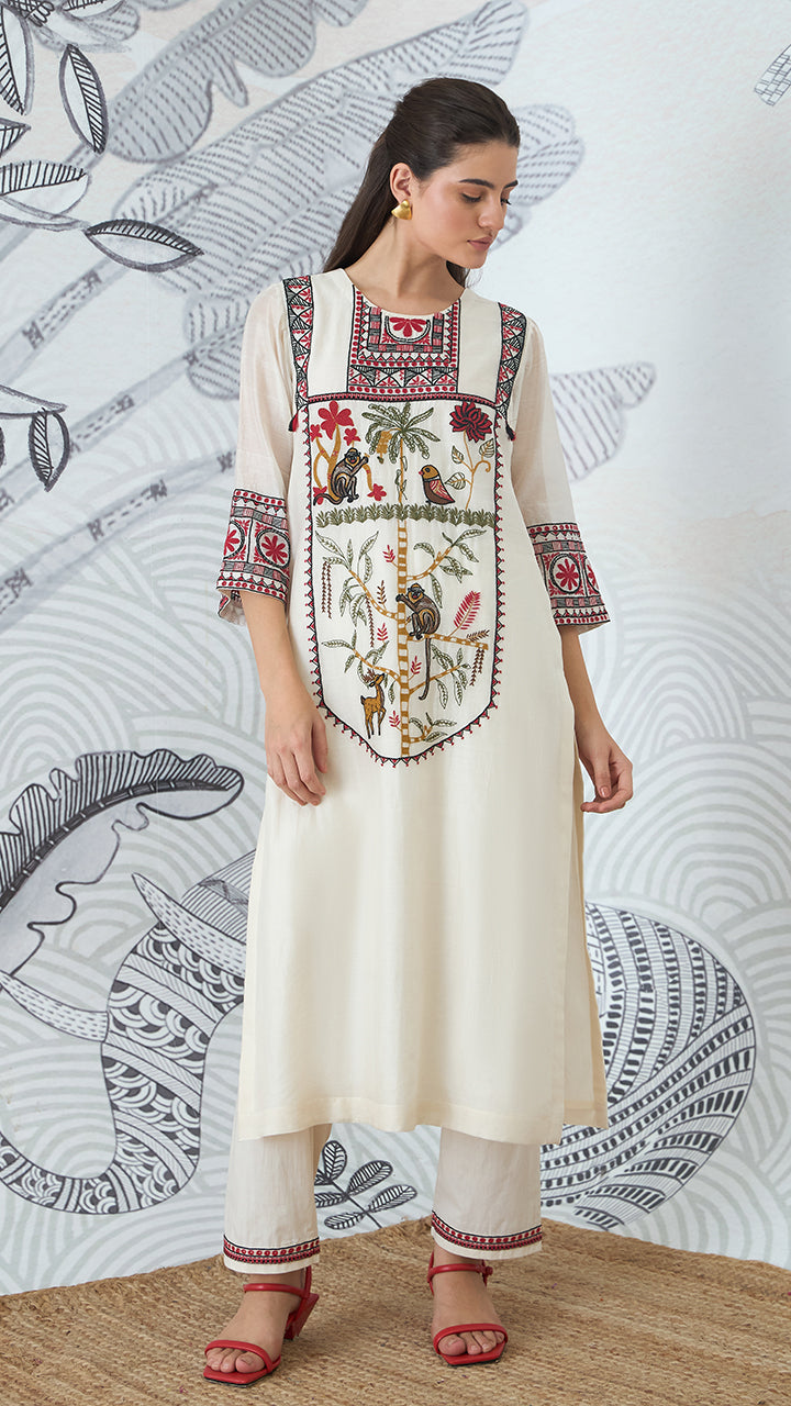 IVORY EMBROIDERY KURTA SET