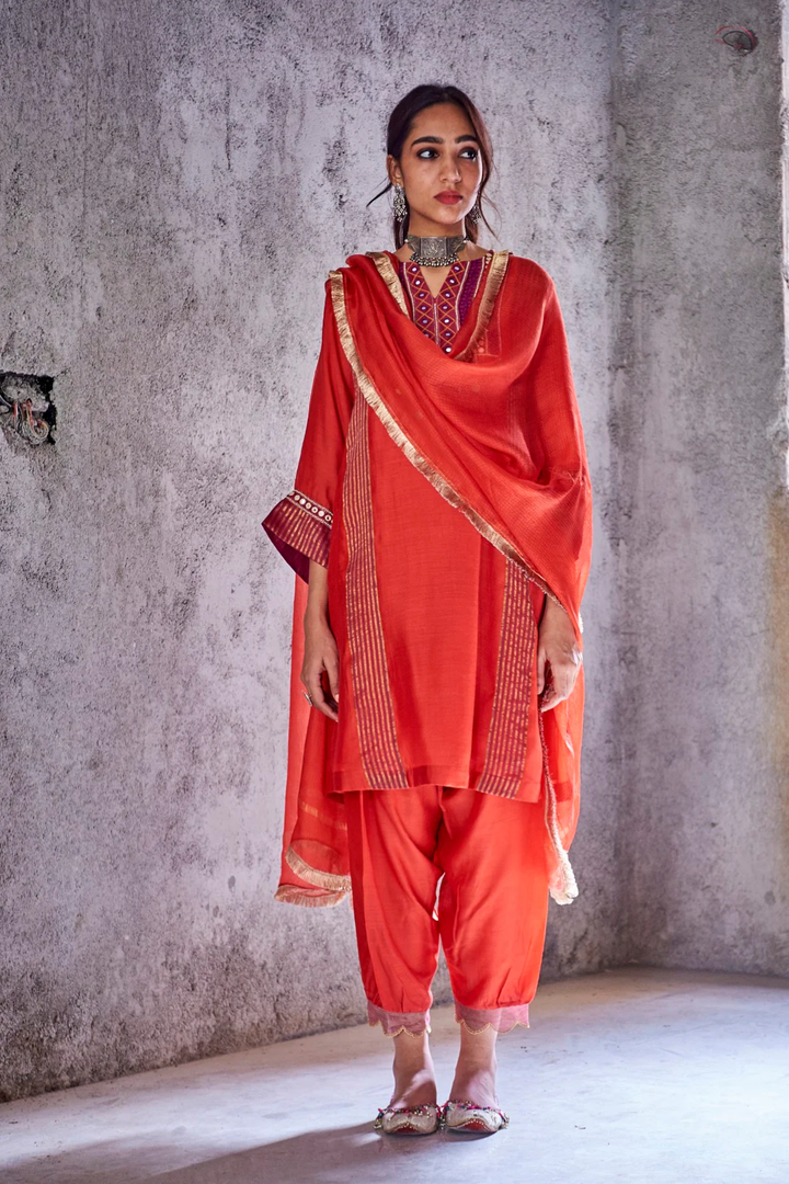 RED HANDWOVEN ZARI STRIPE CHANDERI EMBROIDERED LAXMI KURTA SET