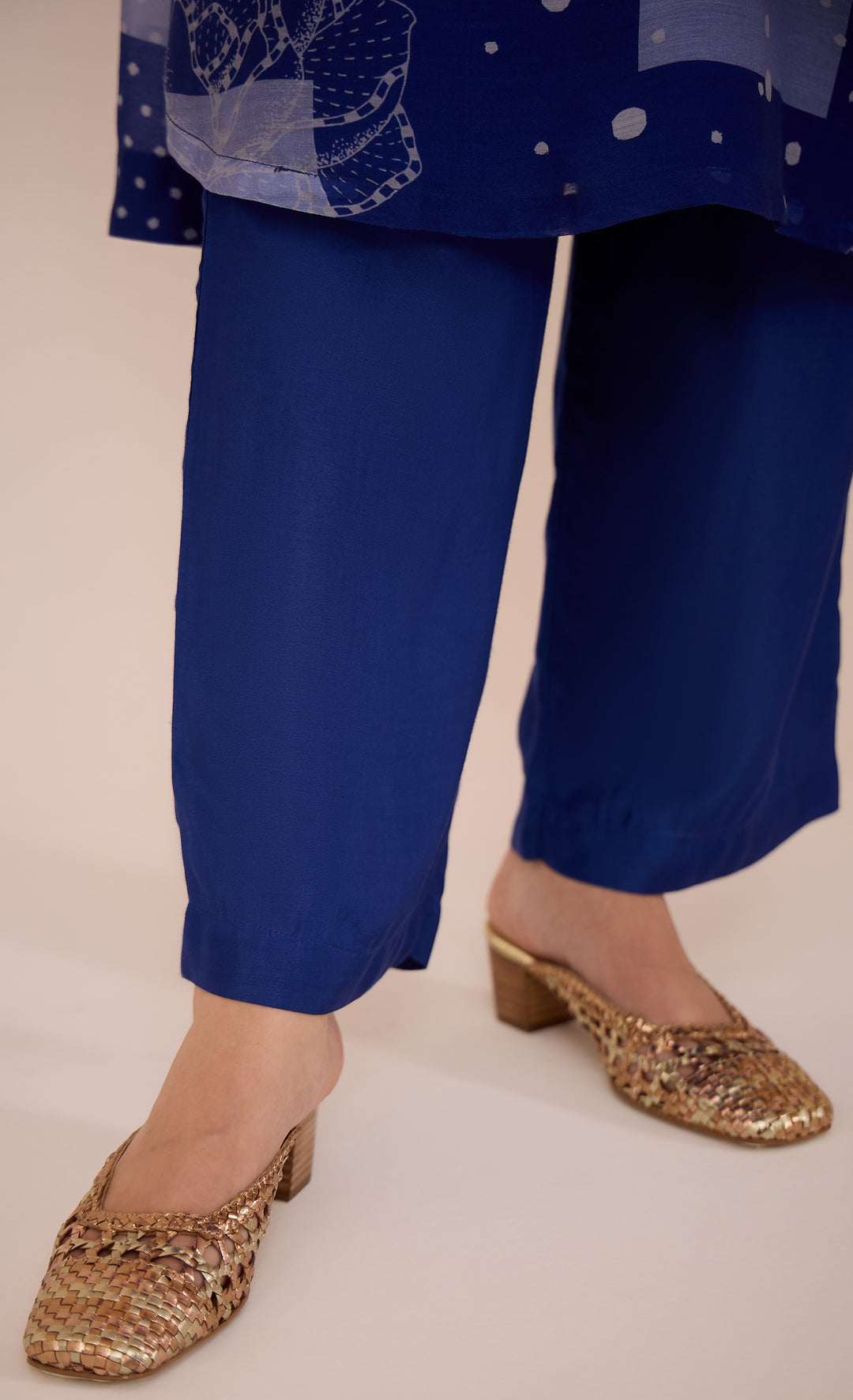 SAMAHAR: Blue Cotton Silk Pant