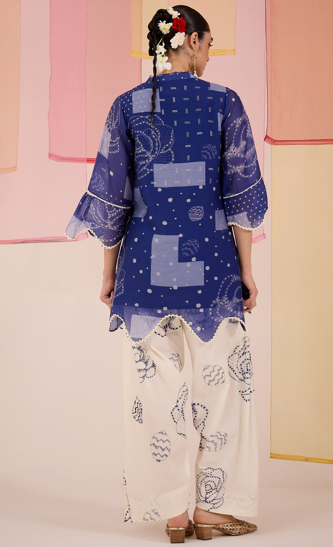 SAMAHAR: Blue Cotton Silk Scallop Kurta