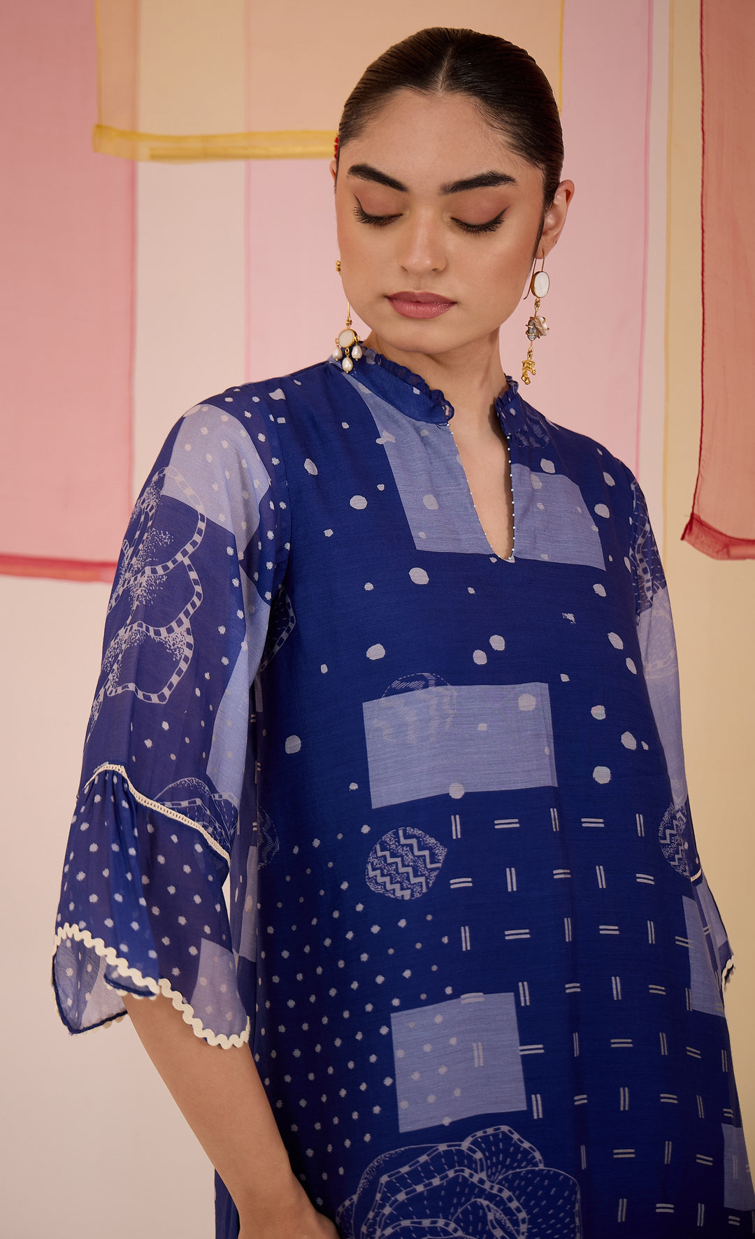 SAMAHAR: Blue Short Scallop Kurta with Wide Leg Pants