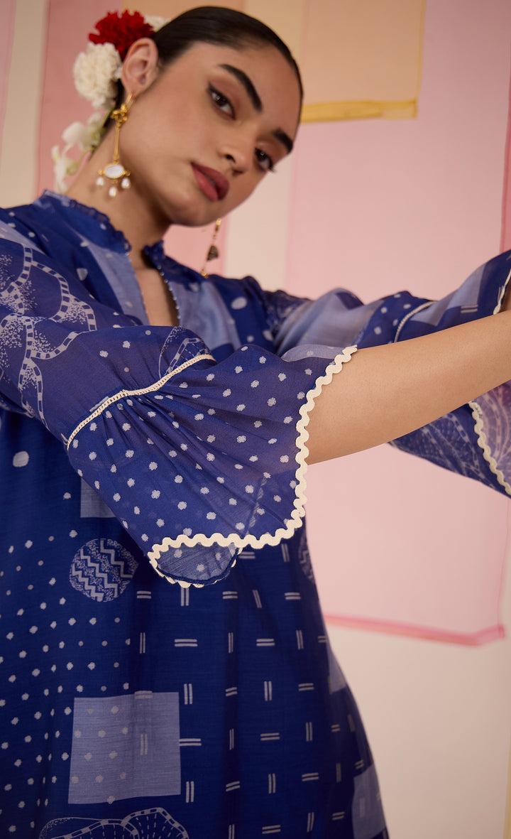SAMAHAR: Blue Short Scallop Kurta with Wide Leg Pants
