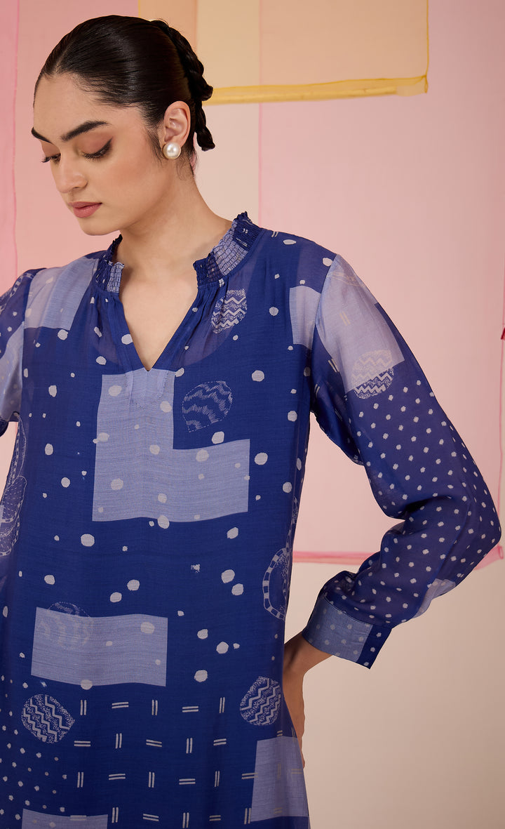SAMAHAR: Blue Cotton Silk High Slit Kurta