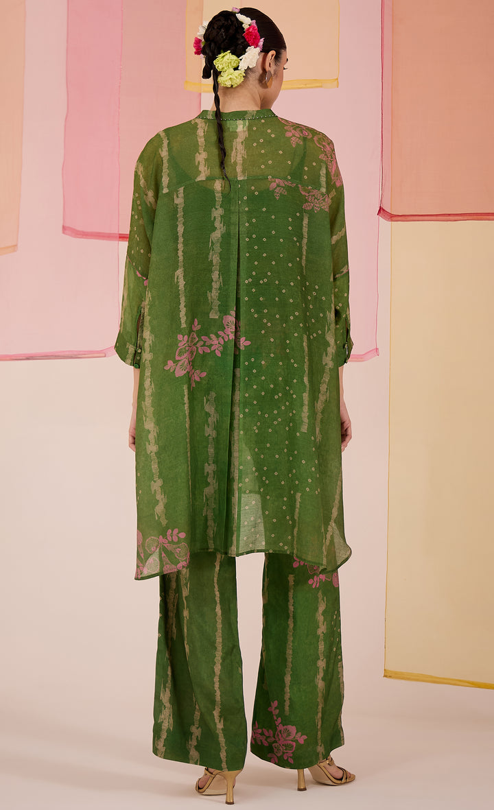 SAMAHAR: Green Aprajita Kimono