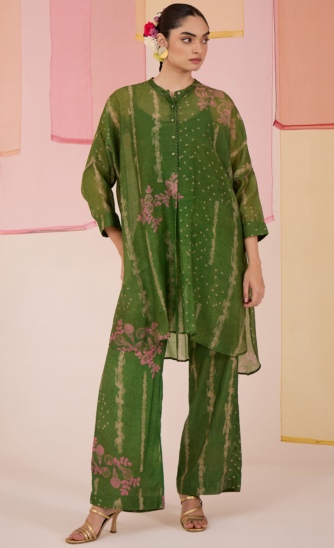 SAMAHAR: Green Aprajita Kimono