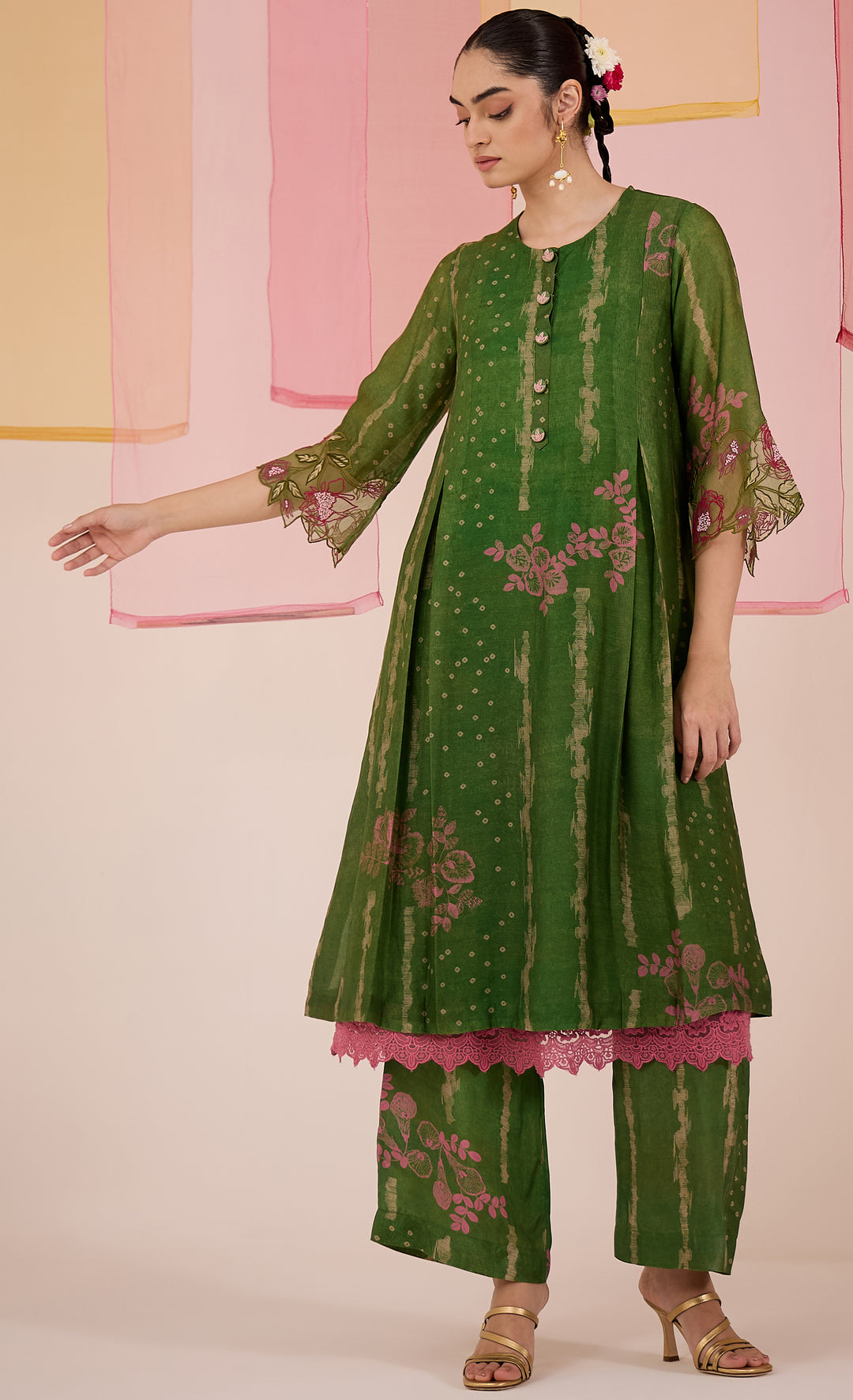 SAMAHAR: Green Cotton Silk Straight Pant