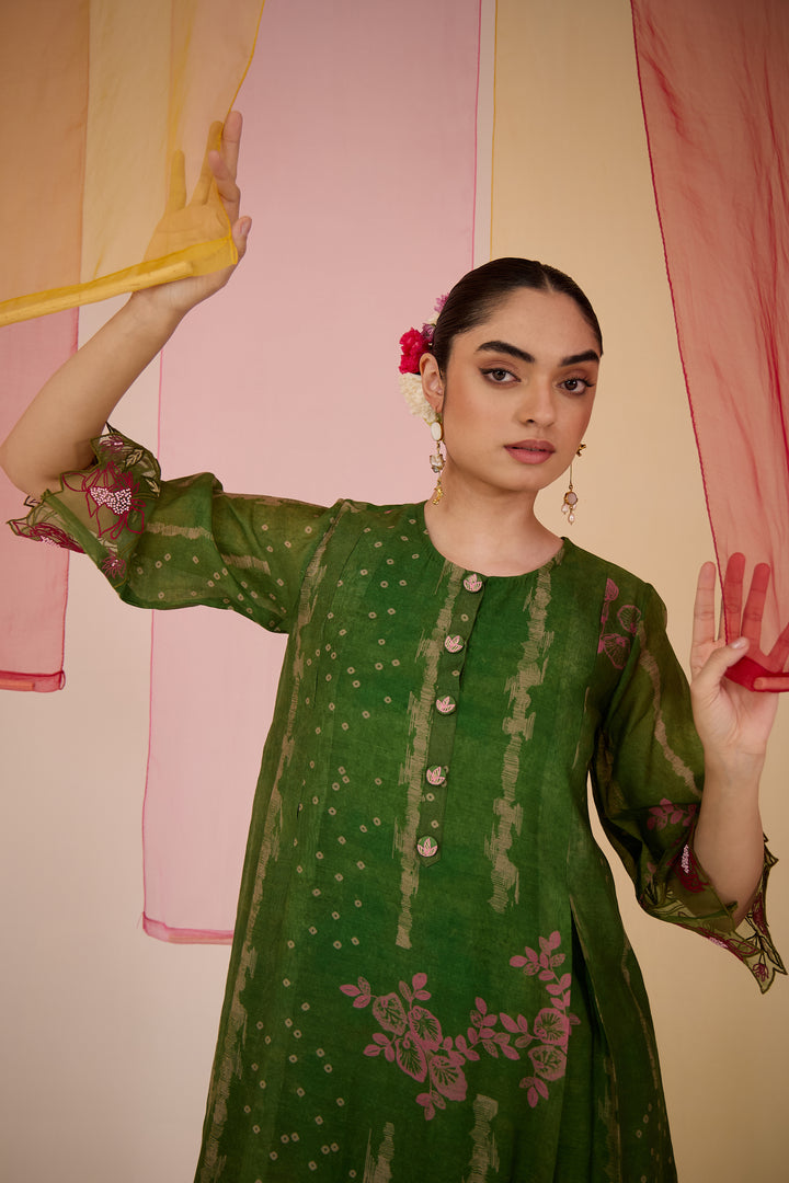 SAMAHAR: Green Cotton Silk Box Pleat Kurta