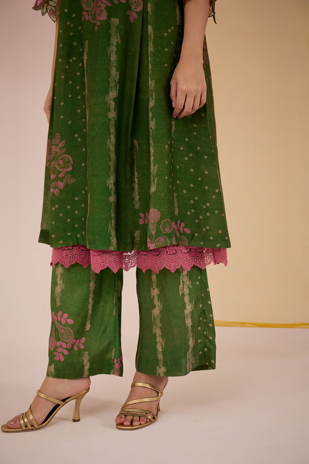 SAMAHAR: Green Cotton Silk Straight Pant