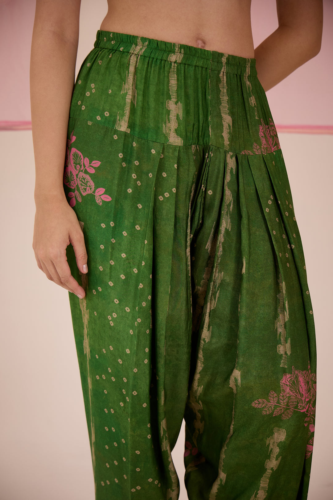 SAMAHAR: Green Tulip Salwar