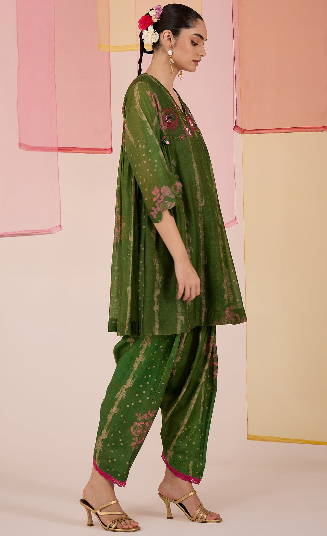 SAMAHAR: Green Side Gather Coord set