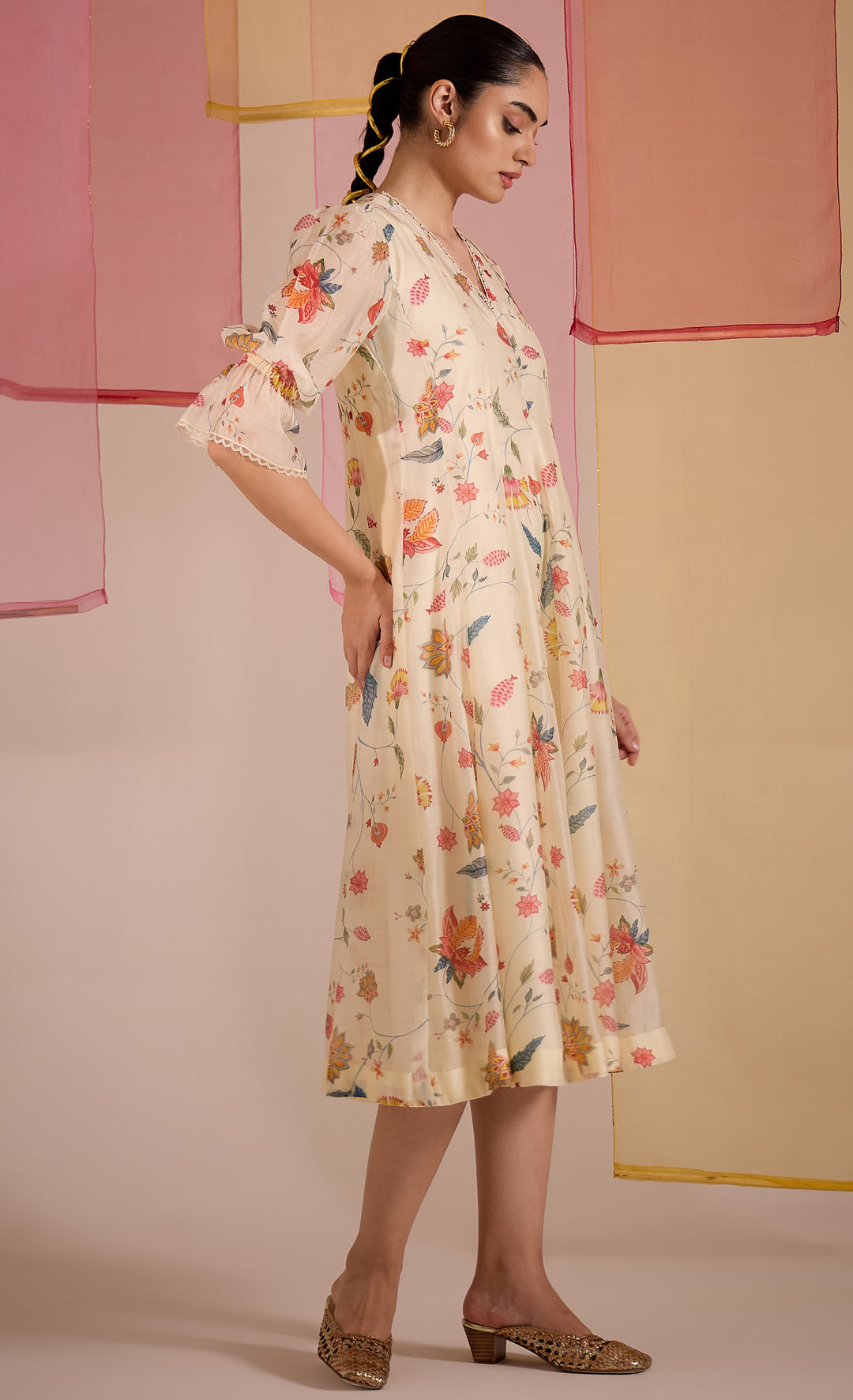 SAMAHAR: Ivory Chintz Cotton Silk V-Neck Dress