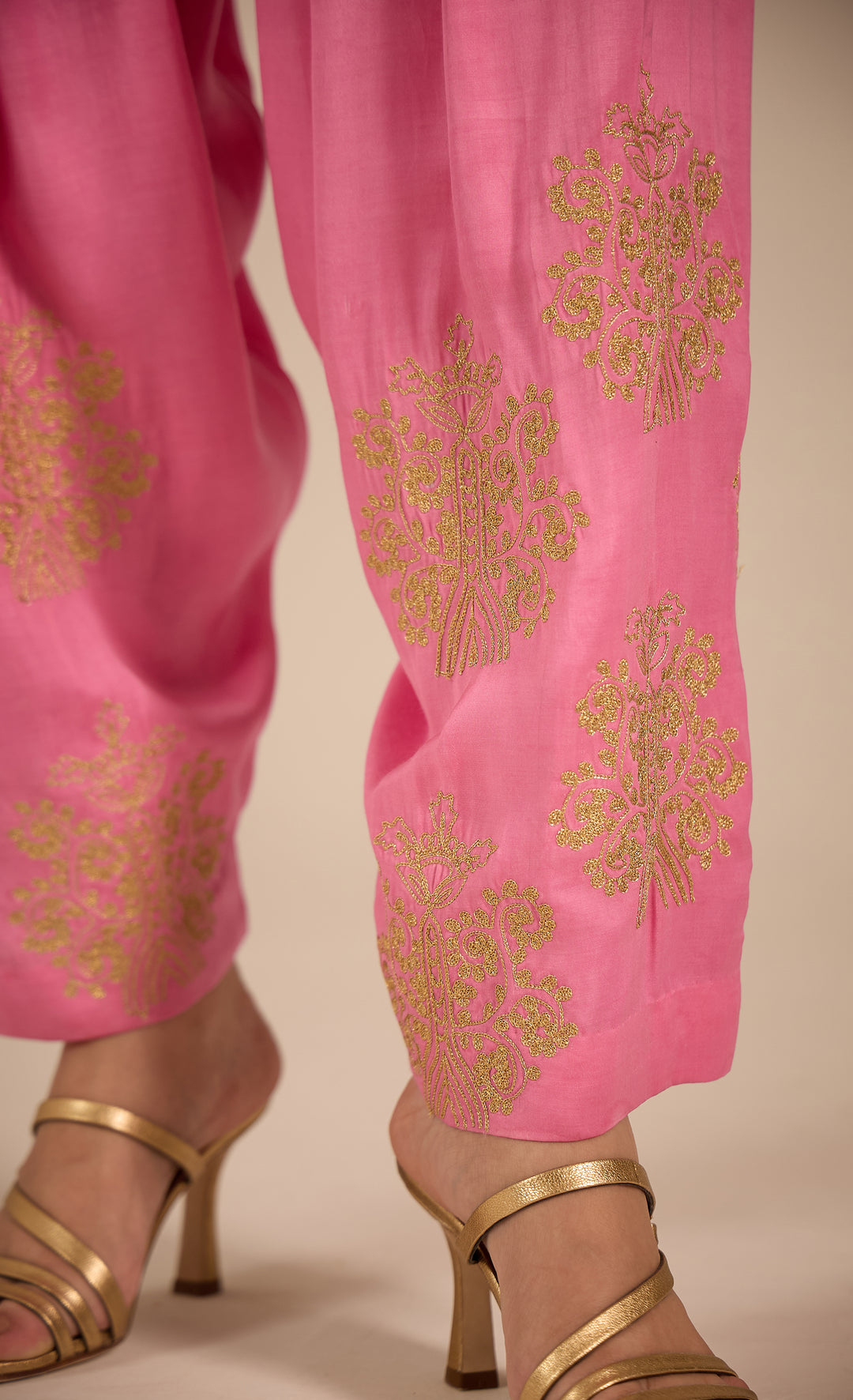 Baithak: Baby Pink Salwar