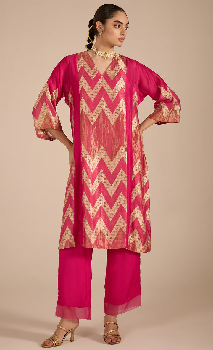 BAITHAK: Pink and Gold Chevron Choga Kurta