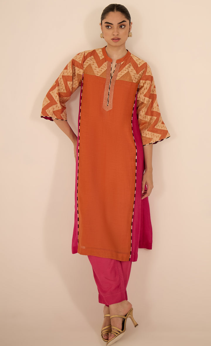 BAITHAK: Chevron Orange and Pink Kurta Set